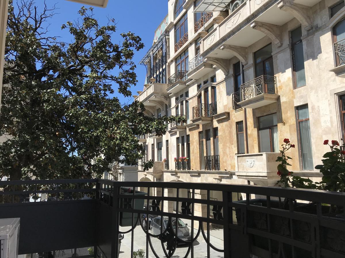 Cozy Studio On Europe Square Batumi Exterior foto