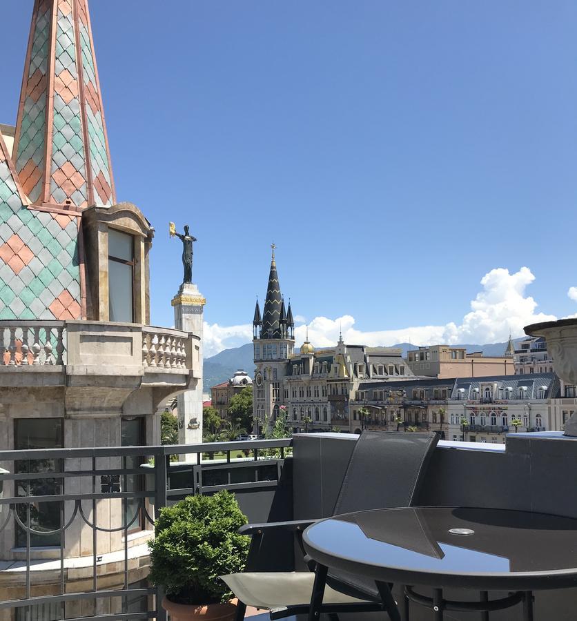 Cozy Studio On Europe Square Batumi Exterior foto
